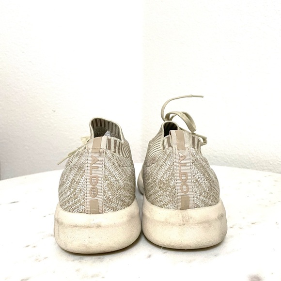 Women’s size 7 slip-on sneaker by Aldo. Nice light color, barely worn. - Picture 5 of 5